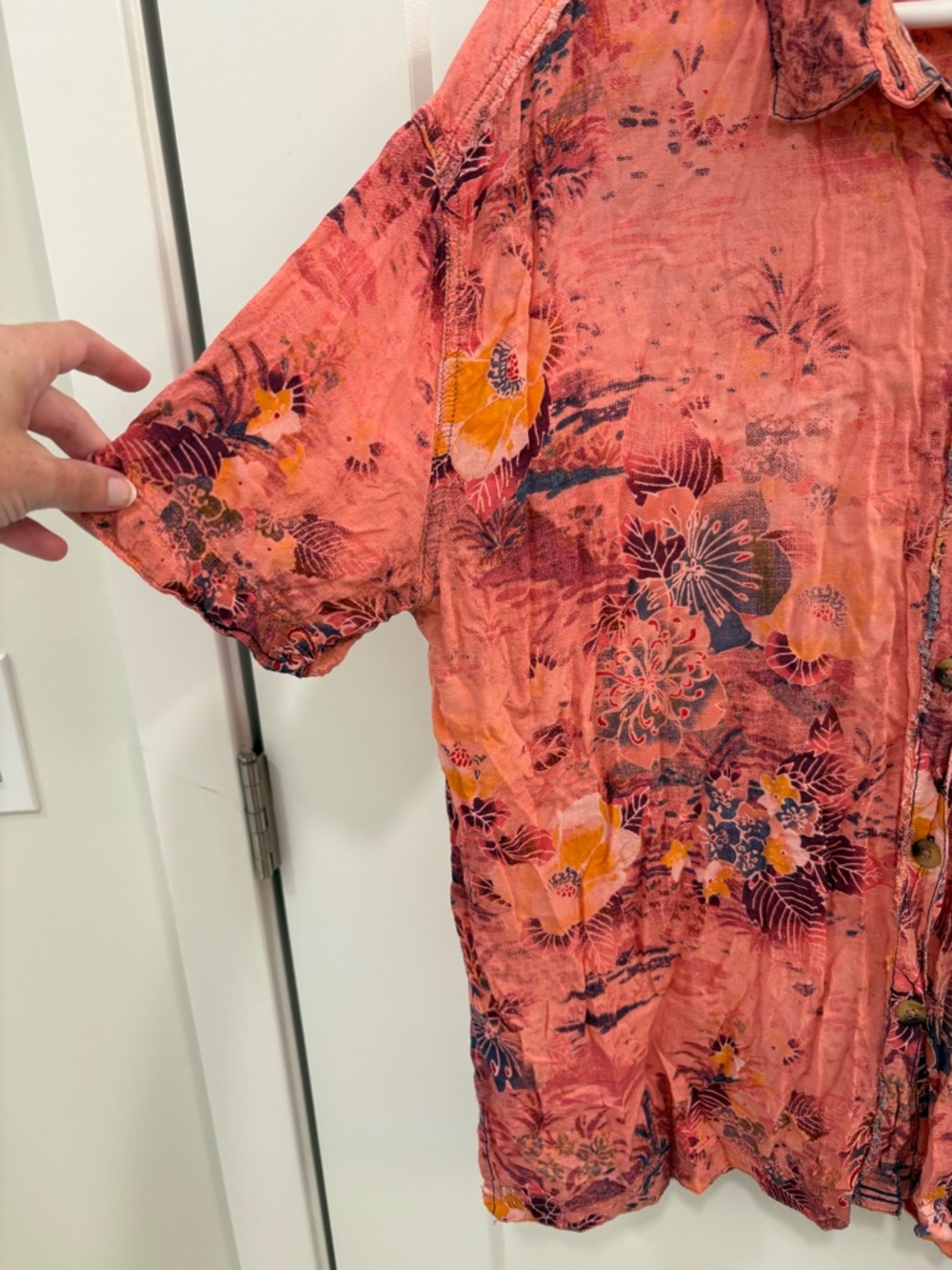 We The Free Share Good Vibes Coral Hawaiian Print Button Down Size Large - Picture 4 of 12